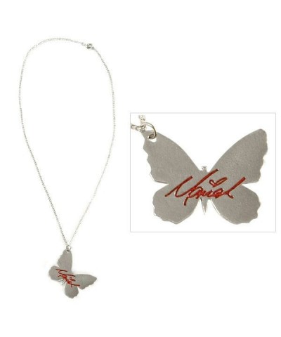 Mariah Carey Butterfly Necklace $16.64 Accessories